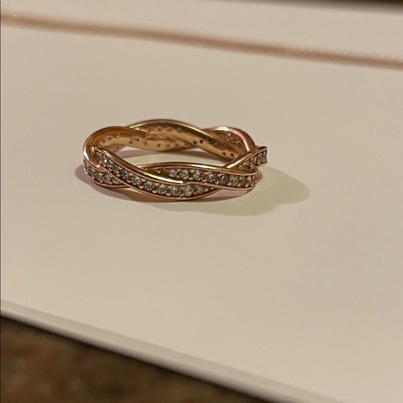 New PANDORA twister ring - Picture 3 of 4